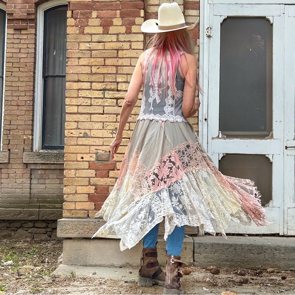 SOLD/western design conference - Picture 5 of 9